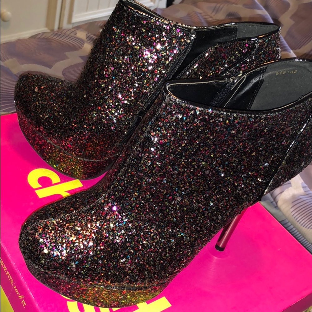 Multi Glitter Pumps 😍